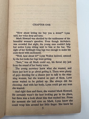 RARE 1972 Bitch in Bed by Norma Thomas - An Adult Erotic Story - Foto 5 di 9