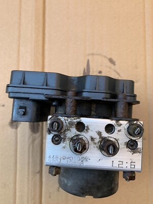 2003 - 2008 04 05 Pontiac Vibe GT GTS Toyota Matrix ABS OEM Part