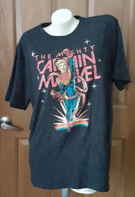 Marvel  The Mighty Captain Marvel Black/White Tee Short Sleeves Size XL (46-48)