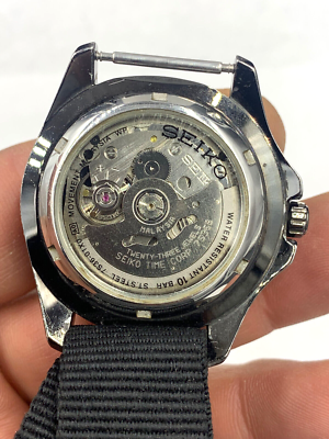 Seiko watch 5 Sports 7S36-01X0 Day Date 23 jewels Automatic day