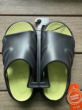 WONDER NATION Boys Youth Size 11/12 Sporty Slide Sandals EVA Comfort Black
