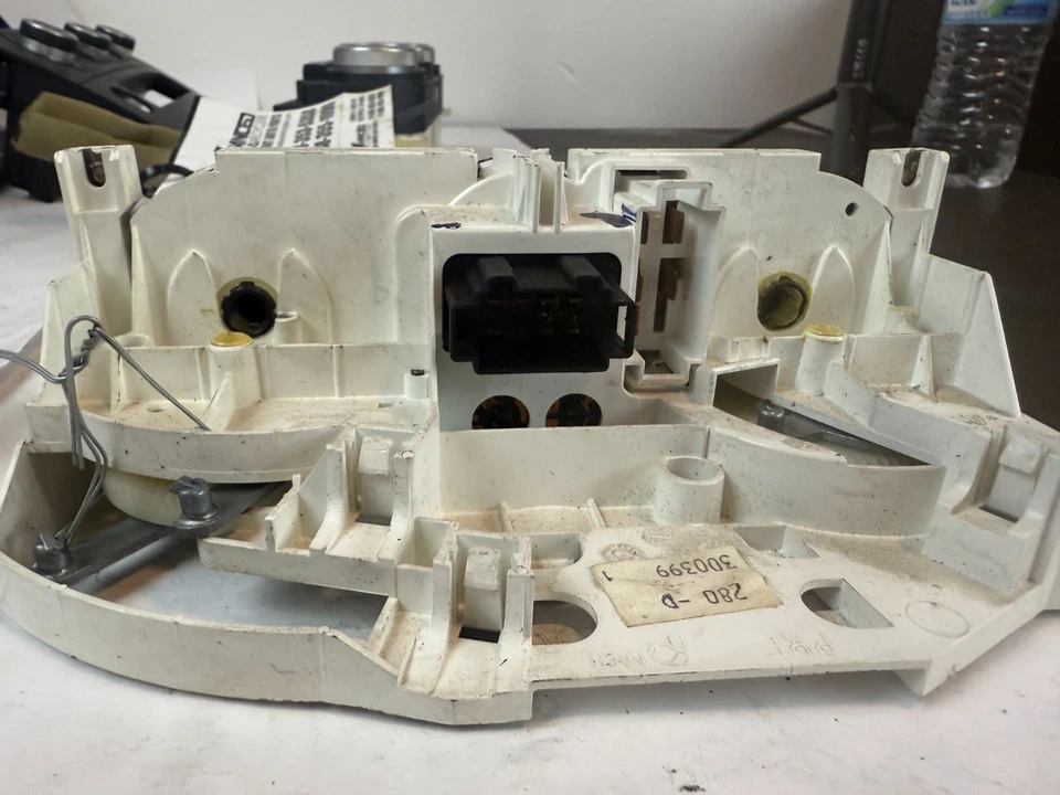 Interruptor de temperatura de control de clima de calefacción de aire acondicionado Volkswagen Jetta 1999-2006 OEM Foto 3 de 4