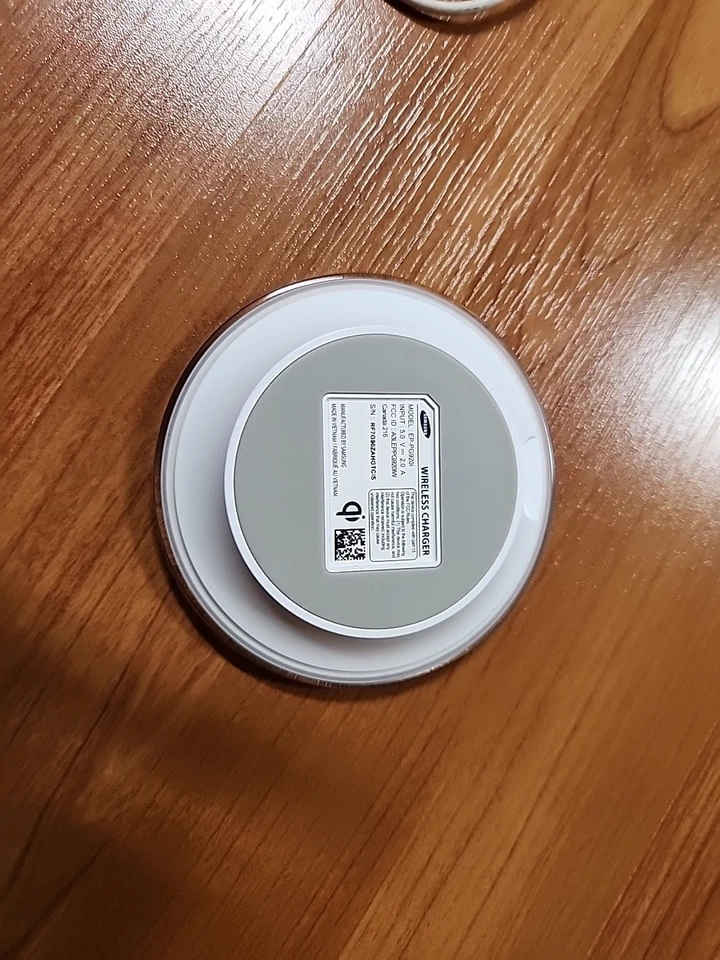 Pre-owned Samsung EP-PG920i wireless charger white - Image 2 of 3