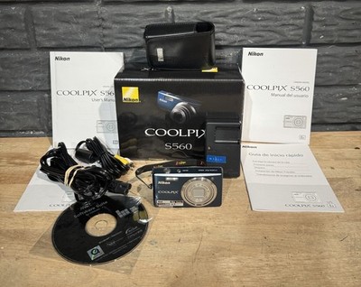 Nikon Coolpix S560 Digital Camera BLUE W Box, WORKS :Note-Battery door issue