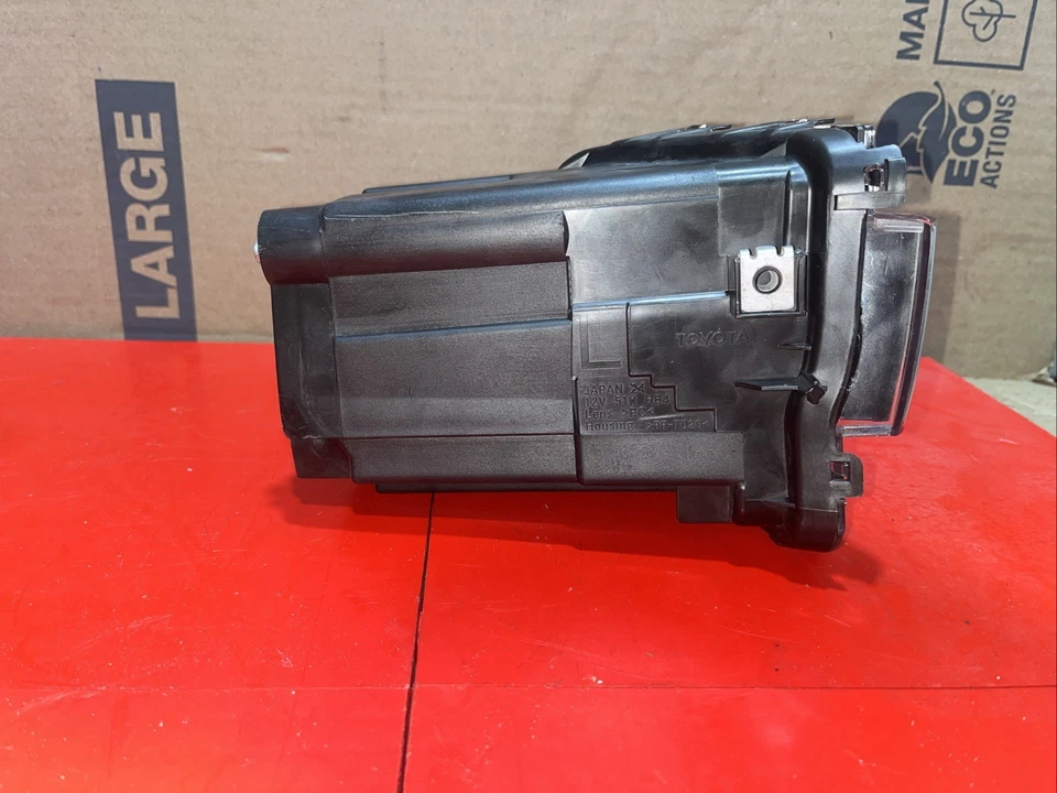 Faro antiniebla delantero derecho Lexus GS300 GS350 GS450h 2007-2011 OEM 07-11 Foto 4 de 4