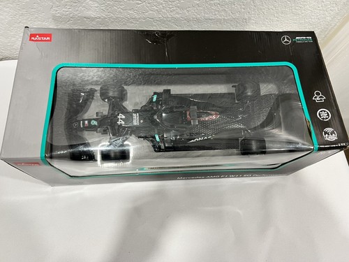 Rastar R/C F1 Car Mercedez-AMG F1 W11 EQ Performance Scale 1:18 - Picture 7 of 7