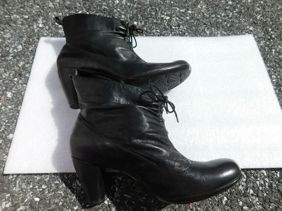 Botines Indigo by Clarks de cuero negros TAN SUAVES estilo victoriano 10 Foto 4 de 4