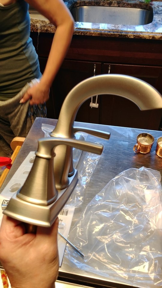 MOEN Hensley 4 in. Centerset 2Handle Bathroom Faucet in Spot Resist