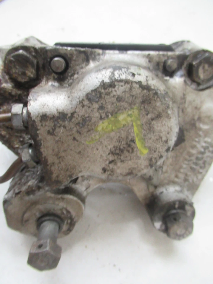 ЛЕВЫЙ СУППОРТ ЗАДНЕГО ТОРМОЗА JAGUAR XJS 3.6 1989 - Изображение 3 из 4