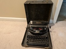 Vintage 1940s Remington Noiseless Portable Black Manual Typewriter Model 7