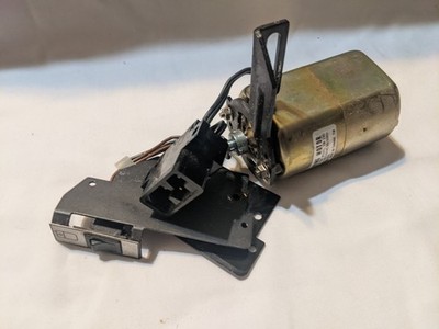 Motor w/ Wiring Harness White Superlock 534 Serger Original Replacement Part