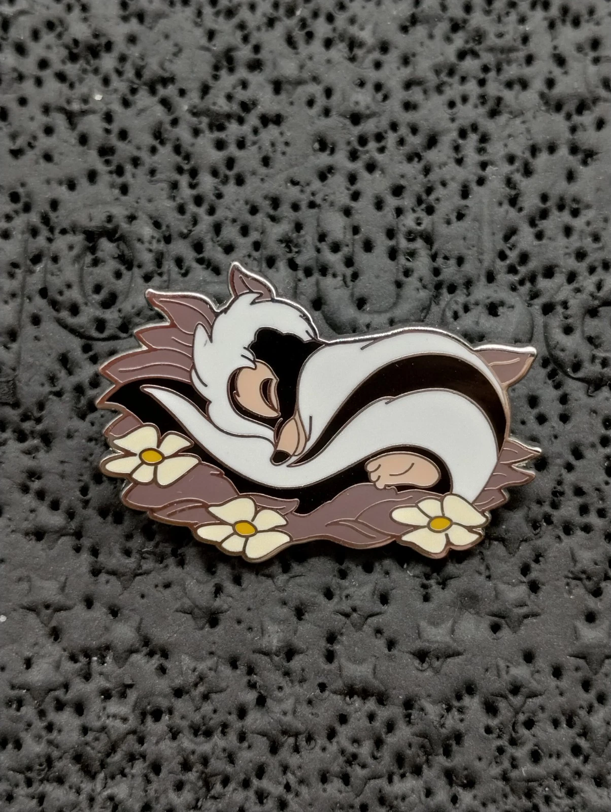 Walt Disney Flower From Bambi Sweet Dreams Mystery Pin Trading Pin
