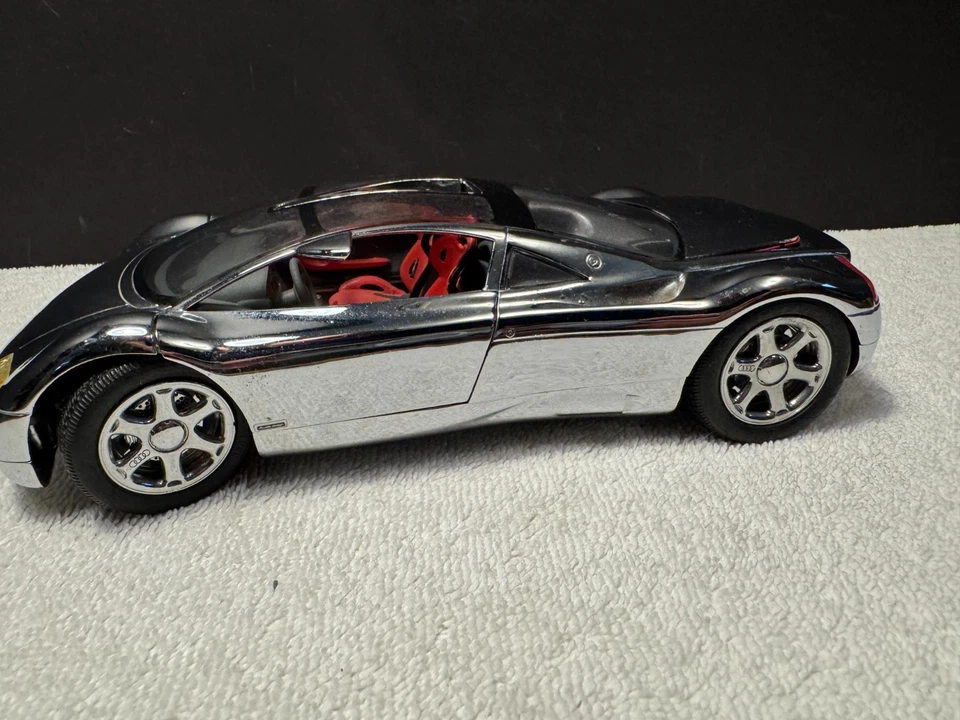 1/18 Audi Avus RevelL AG 1994 Heavy Chromed Diecast Car movable Seats,Steering - Image 2 of 4