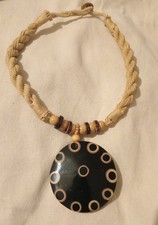 HANDCRAFTED Choker NECKLACE. NATURAL Vine/wood & COCONUT SHELL  . 44cms. VGC.
