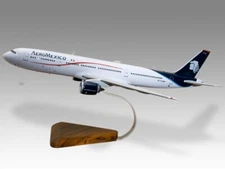 Boeing 777-200 Aeromexico Desk Wood Airplane New Model Small Scale 1/200
