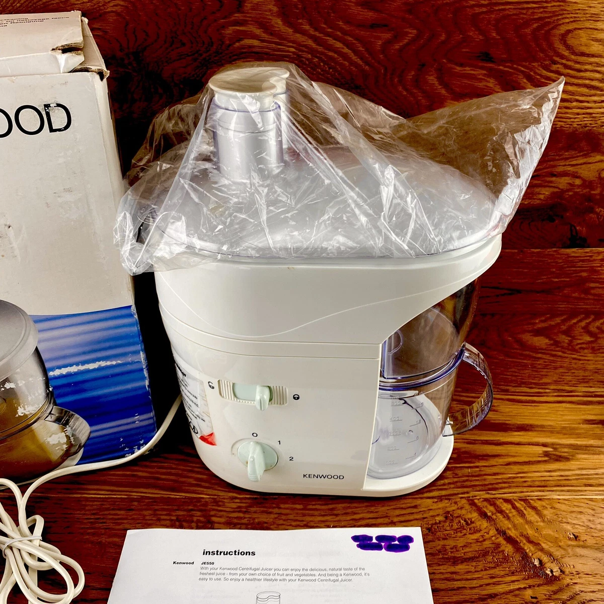 Kenwood JE550 Juice Maker Juicer Fruit Vegetables New Opened Box Unused