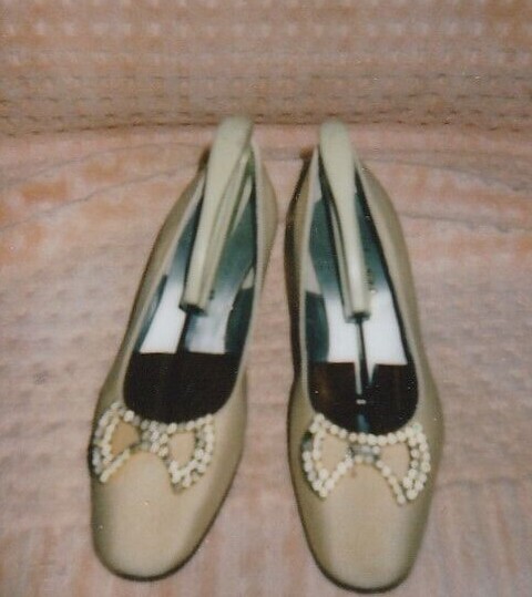 Vintage Saks Fifth Avenue shoes with Rochester Shoe Tree Stretcher Beige