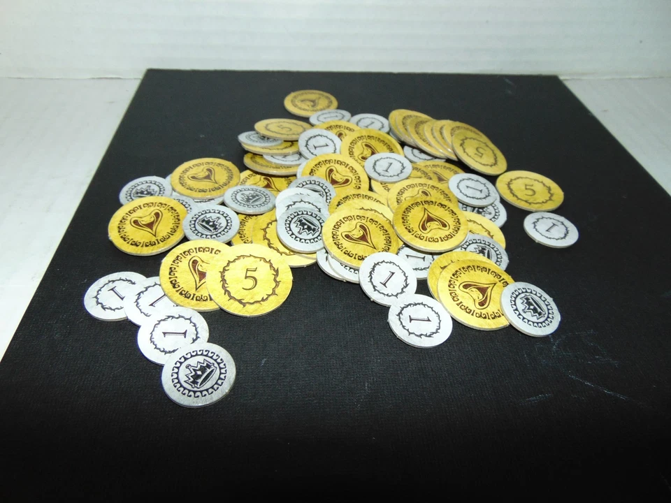 Monopoly Disney Villanos Juego de Mesa Piezas de Repuesto Monedas Foto 2 de 3