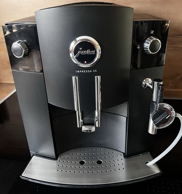 Gepflegte,gebrauchte Jura C5 mit Cappuccinatore neuerService 