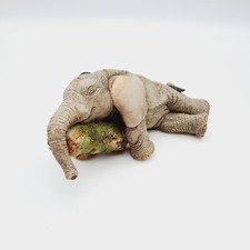 Tuskers Tiny Tess All worn out small Elephants in a big box 91042 figure display