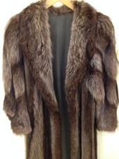 Woman's Natural Gray Raccoon Fur Coat Stroller - Medium