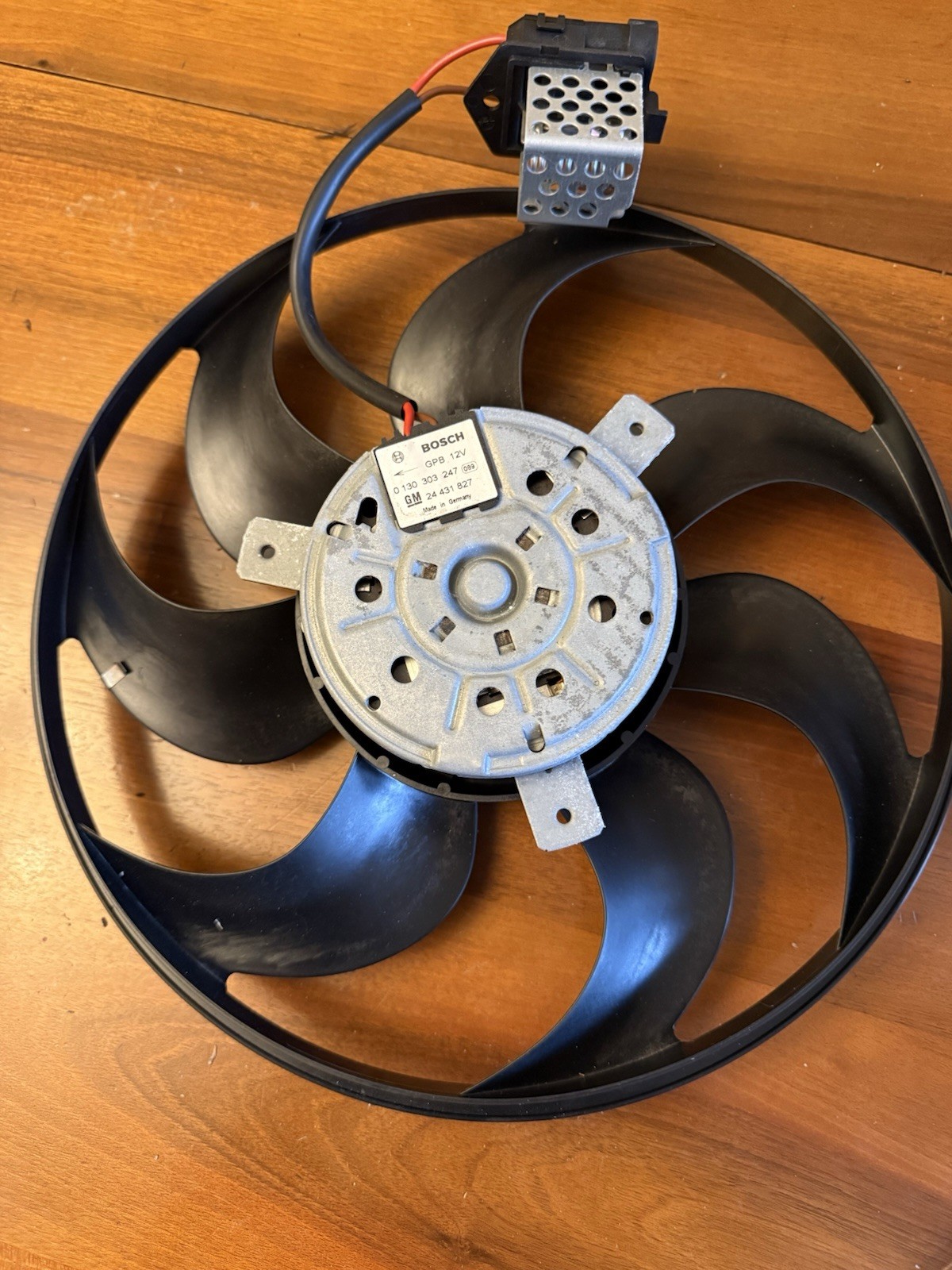 Ventilateur de radiateur OPEL 24431827 OVO Original de qualité Premium
