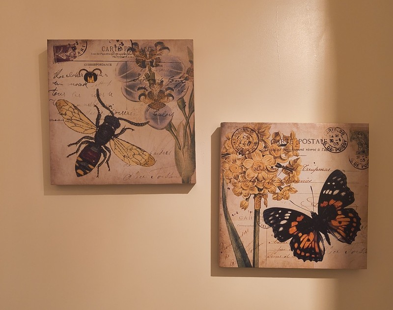 Brand New set of Two 12x12 Inches Wall Decor With Matching Bag
