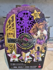 Monster High Skulltimate Secrets Hauntwood Clawdeen Wolf Doll & Outfits