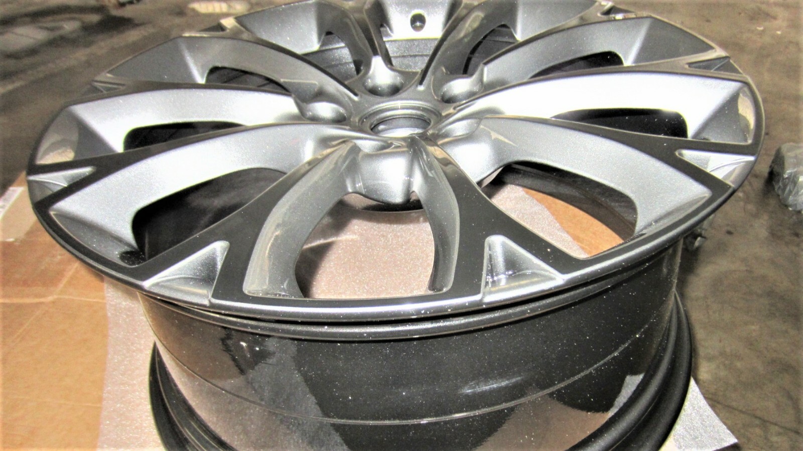 19 20 GENUINE 20” ASTON MARTIN VANTAGE Y SPOKE ALLOY WHEEL 9Jx20 KY63-1007BB NEW