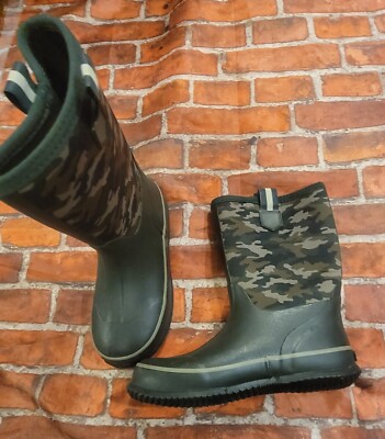 Lands End Boys Rain Boots Sz M CAMOFLAUGE army Camo