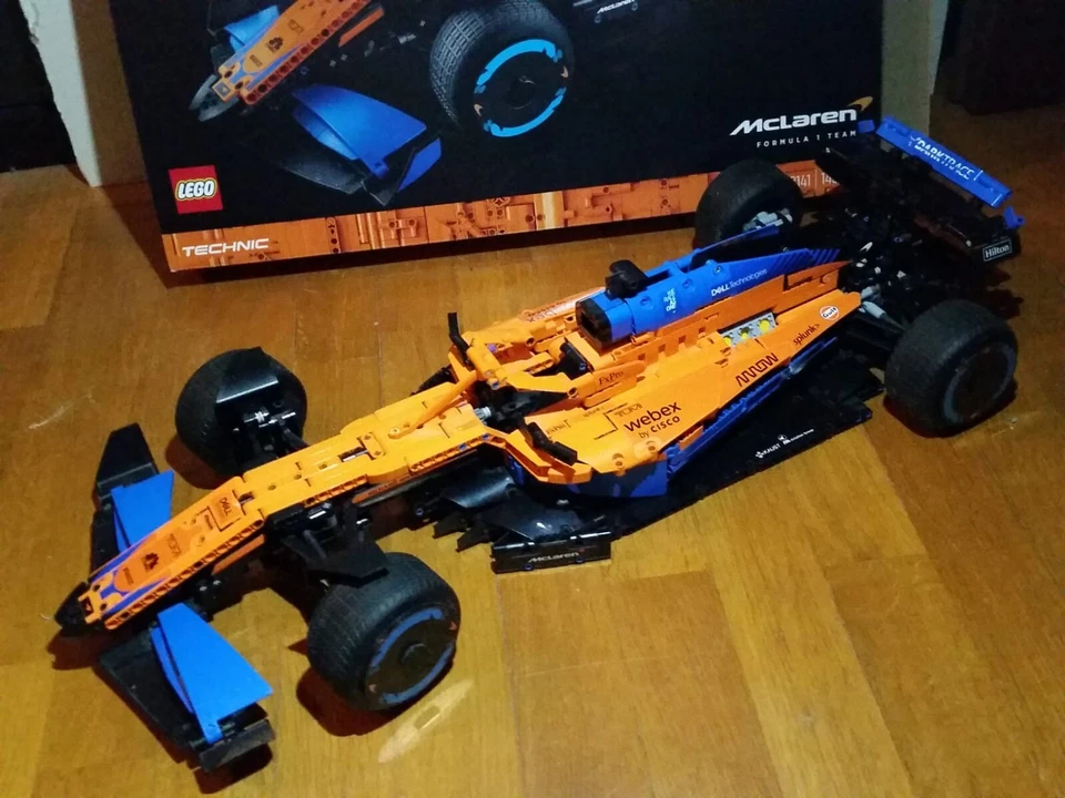 LEGO Technic 42141 McLaren Formula 1 Team 2022 (First Edition), foto 3 di 5