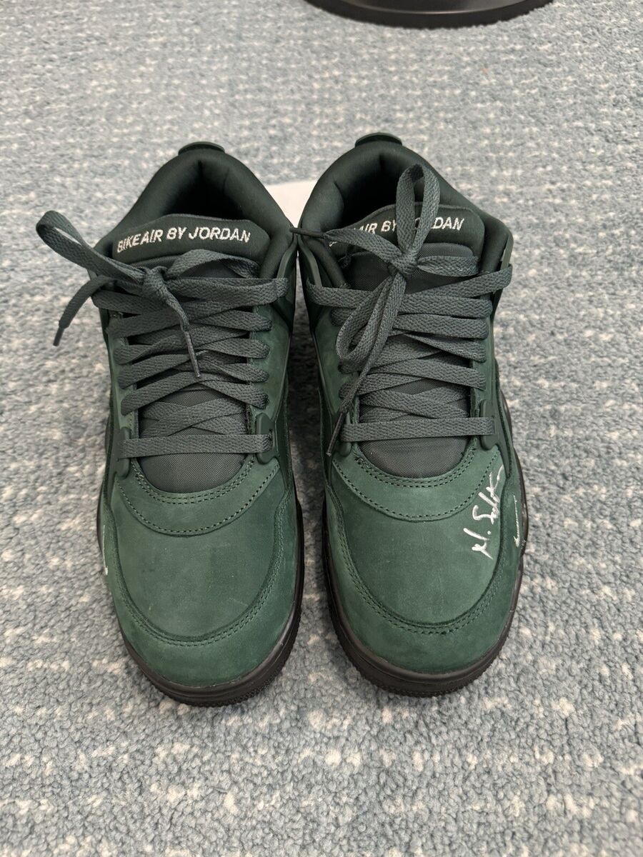 SIGNED* Size 8 - Nigel Sylvester x Air Jordan 4 RM SP Fence SIGNED* Size 8 - Nigel Sylvester x Air Jordan 4 RM SP Fence