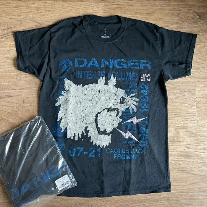 Travis Scott Cactus Jack For Fragment Danger Tee (CJFR-SS02 Travis Scott Cactus Jack For Fragment Danger Tee (CJFR-SS02