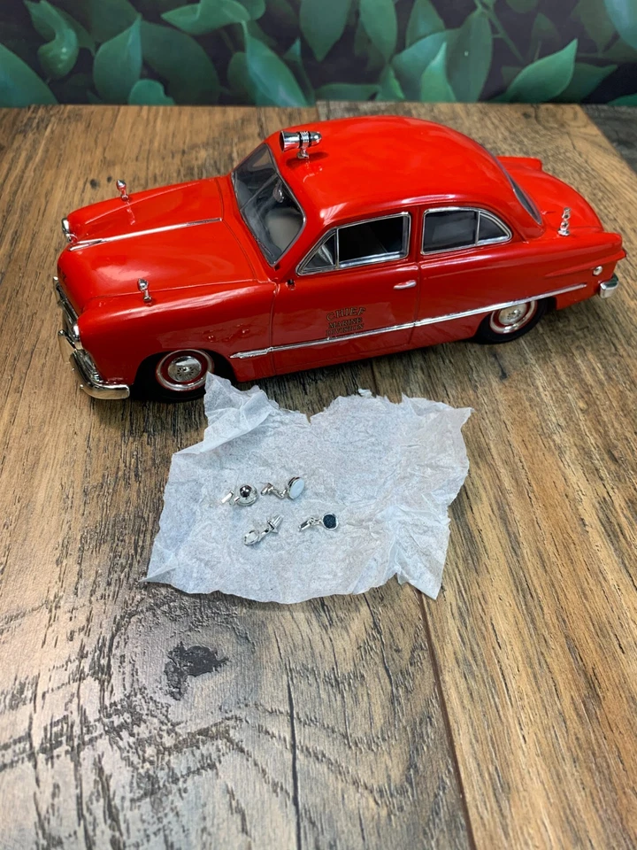 NEW IN BOX FIRST GEAR 1949 FORD TUDOR FDNY CHIEF SCALE 1:25 - Image 3 of 4