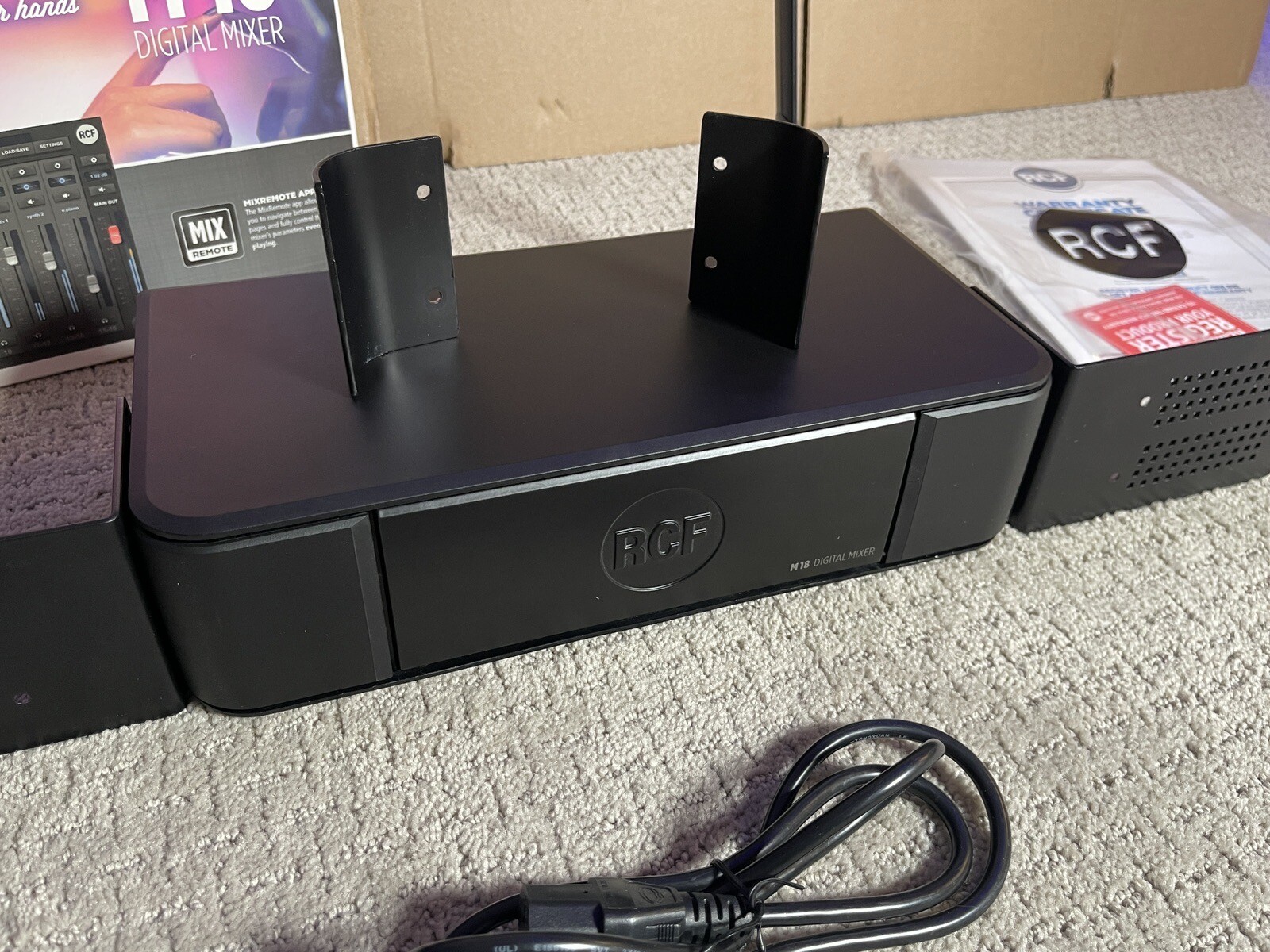 RCF M 18 iPad Rackmount Digital Mixer +Integrated Multi FX Guitar