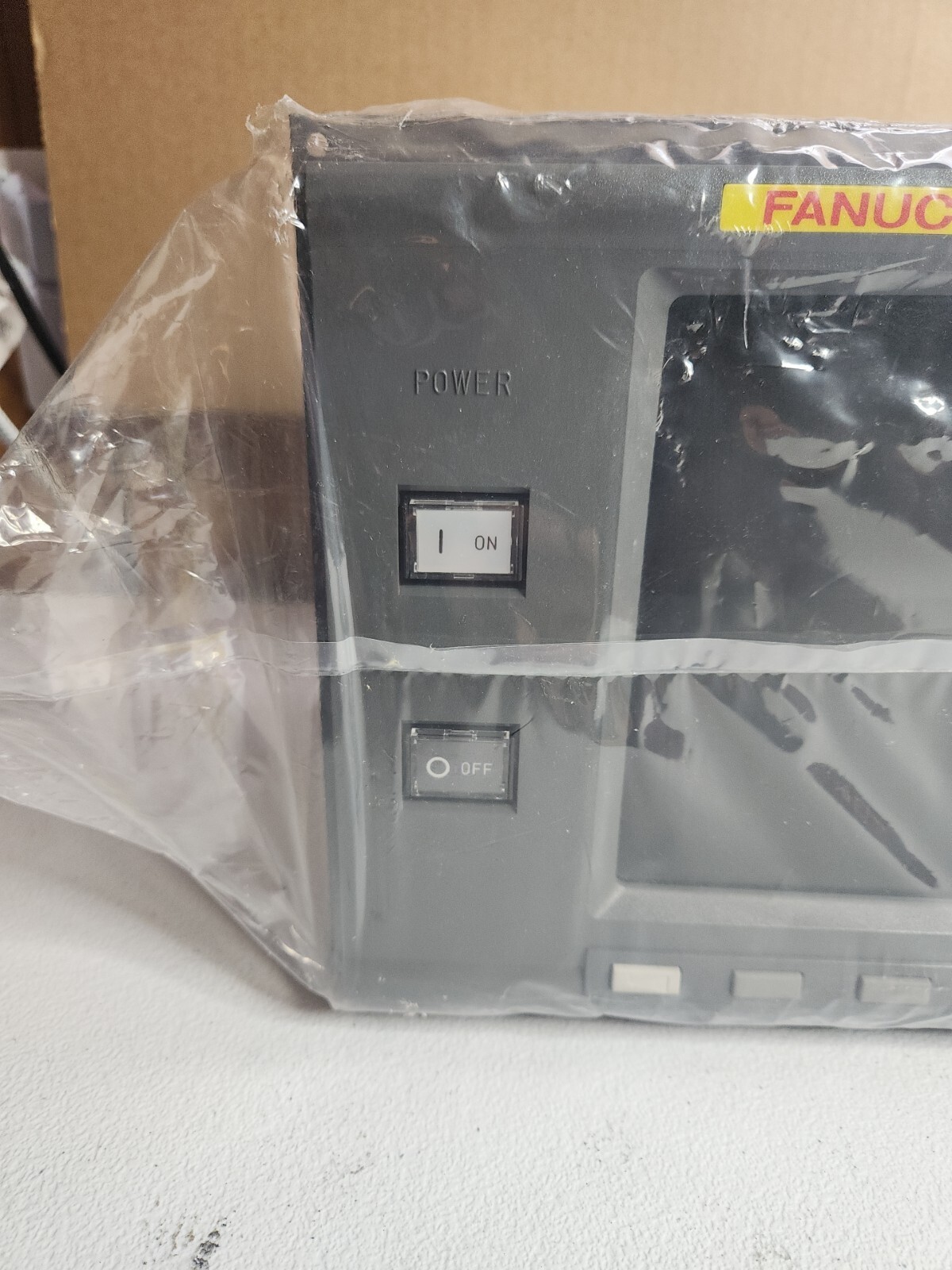 FANUC Series 18-T A02B-0120-C051/MAR 9 inch CRT Interface MDI Unit New With Box