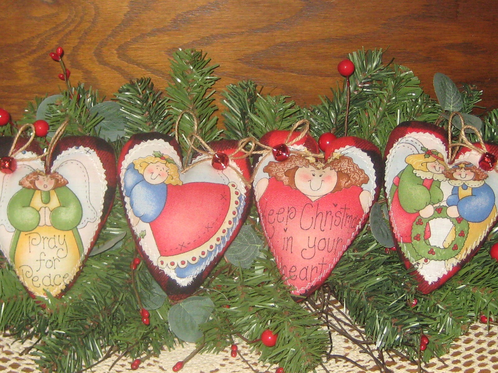 Christmas Angel Decor 4 Appliqued Hearts Bowl Fillers Ornaments Handmade Gift