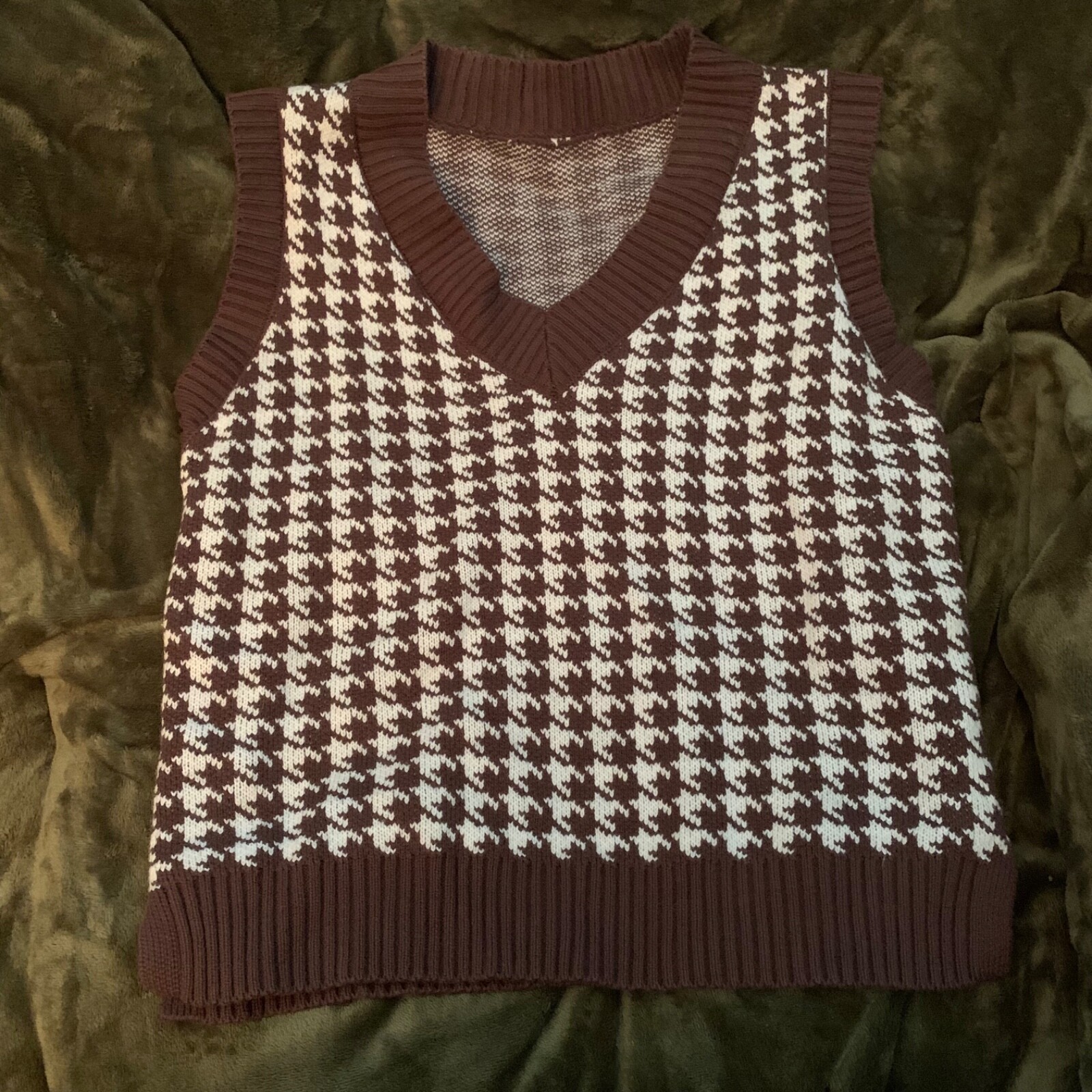 Brown Checkered Brown u0026amp; White Sweater Vest Size L | eBay