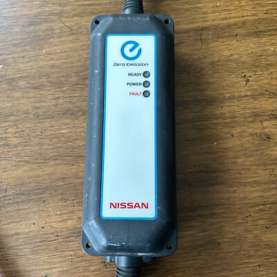 Nissan Leaf 120v 240v 30 Amps Level 2 Charger EV battery NEMA 14