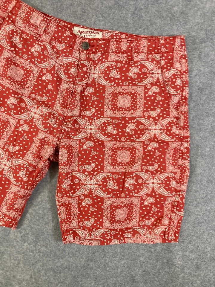 Pantalones Cortos Chinos Arizona Jean Co Para Hombre 38 Rojo Blanco Algodón Estampado Bandana Frente Plano Foto 2 de 4