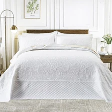 Alaskan King Bedspread Set Oversized King Bedspreads 132x120 inches Floor