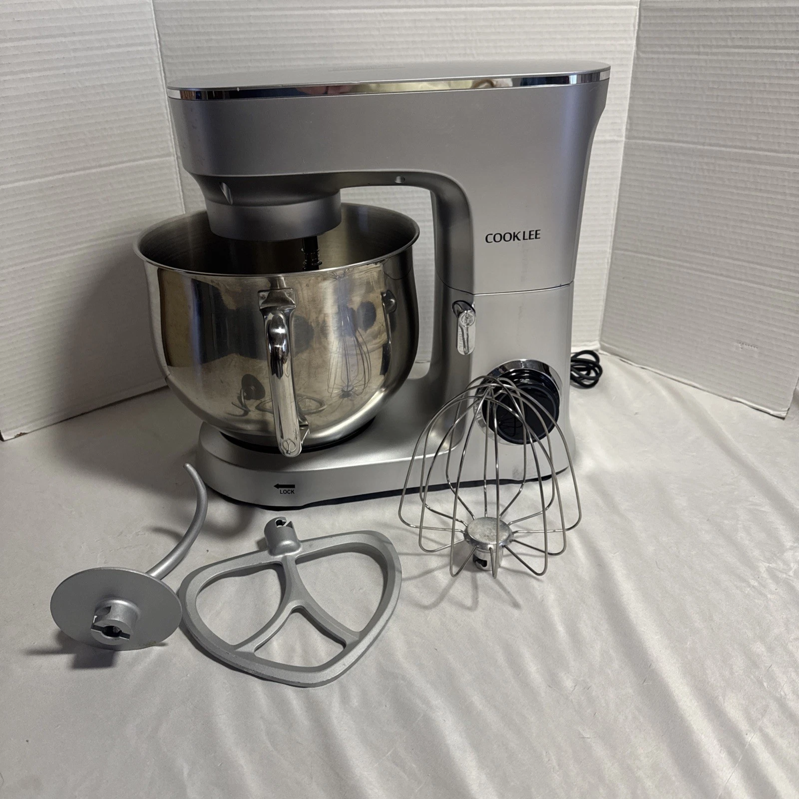 Cooklee SM-1551 Tilt-Head Stand Mixer Silver w/ Bowl Whisk Hook & Beater