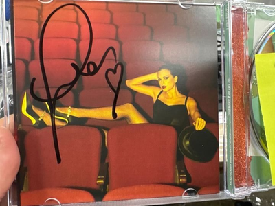 THE LIFE OF A SHOWGIRL CDサインPHOTO2④ Taylor Swift - The Life of a Showgirl CD + Hand Signed Photo 3