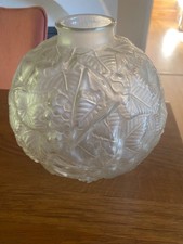 lalique style moulded vase reminiscent of Art Deco with leaves and grapes design