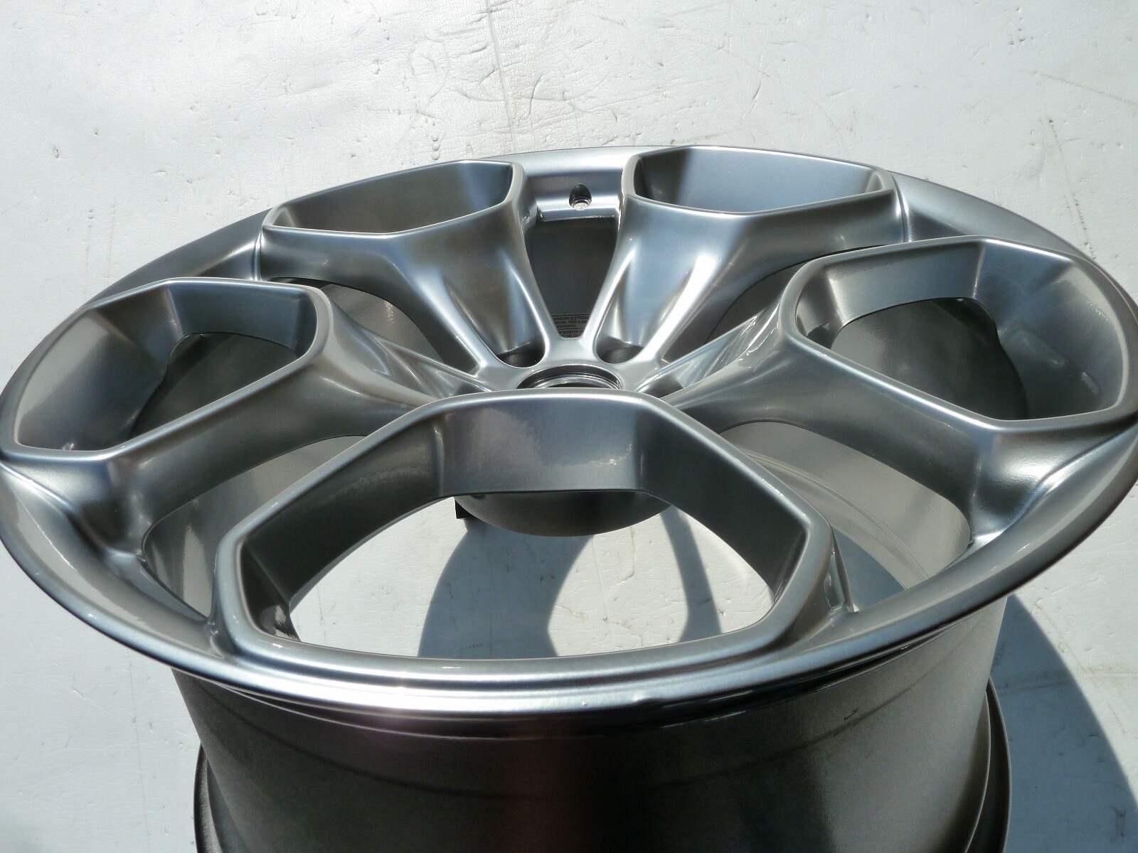 LAMBORGHINI HURACAN FACTORY GIANO OEM WHEEL REAR RIM SILVER REFURBISHED