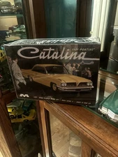 Moebius 2850 1961 Pontiac Catalina 1/25 model kit
