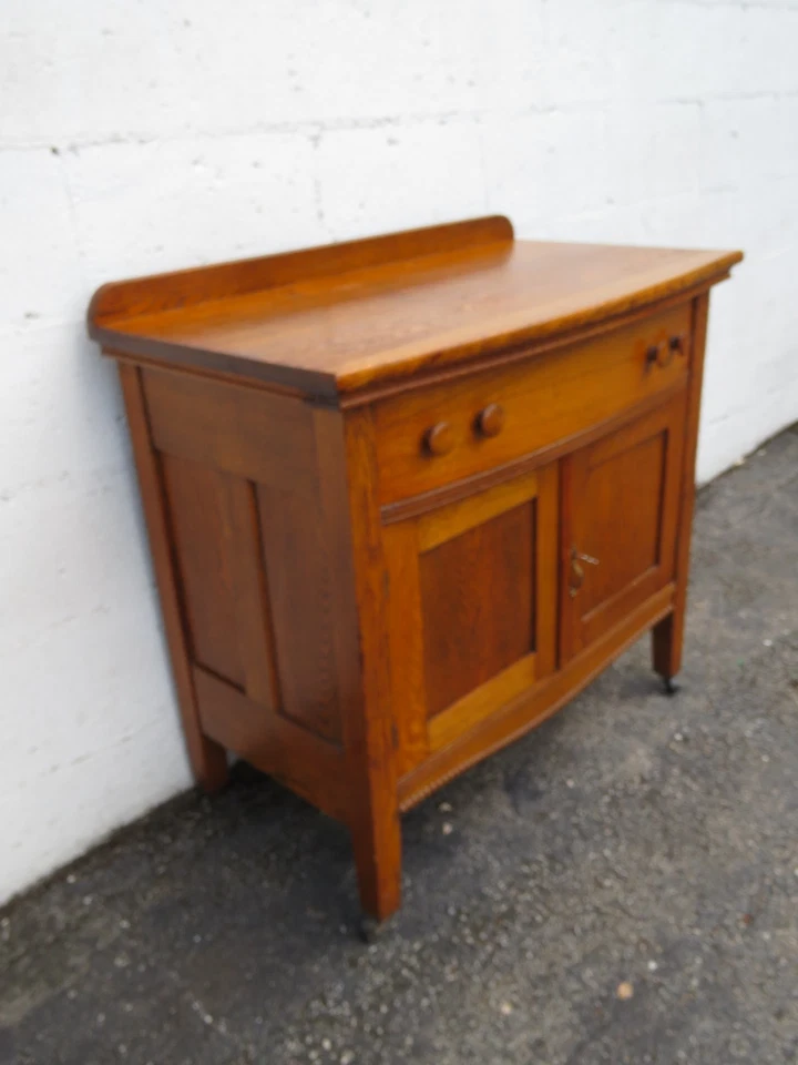 Mueble tocador de baño victoriano de principios de 1900 con lavabo de roble 6109 Foto 2 de 4