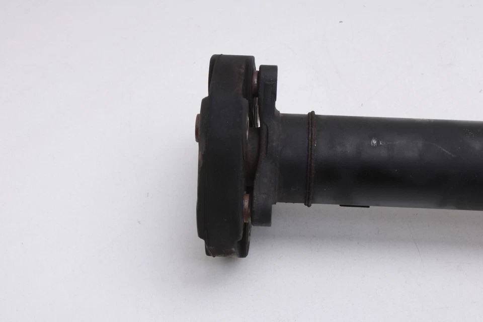 Mercedes-Benz E350 Sport 2010-2016 4Matic 3,5 L AWD AT hélice del eje de transmisión trasero Foto 2 de 4