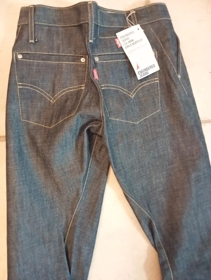 LEVI STAUSS ENGINEERED JEANS GIRLS BOOTCUT  W26 (36 FR) L32 neuf avec etiquettes - Photo 1/4