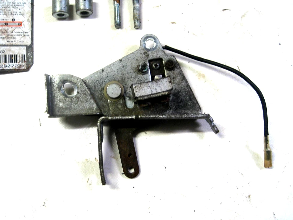 CUB CADET Lawn Mower 11A-18MC056 Engine 1P70FUA BRAKE ASSY 951-10321A, 951-10321 - Image 2 of 4